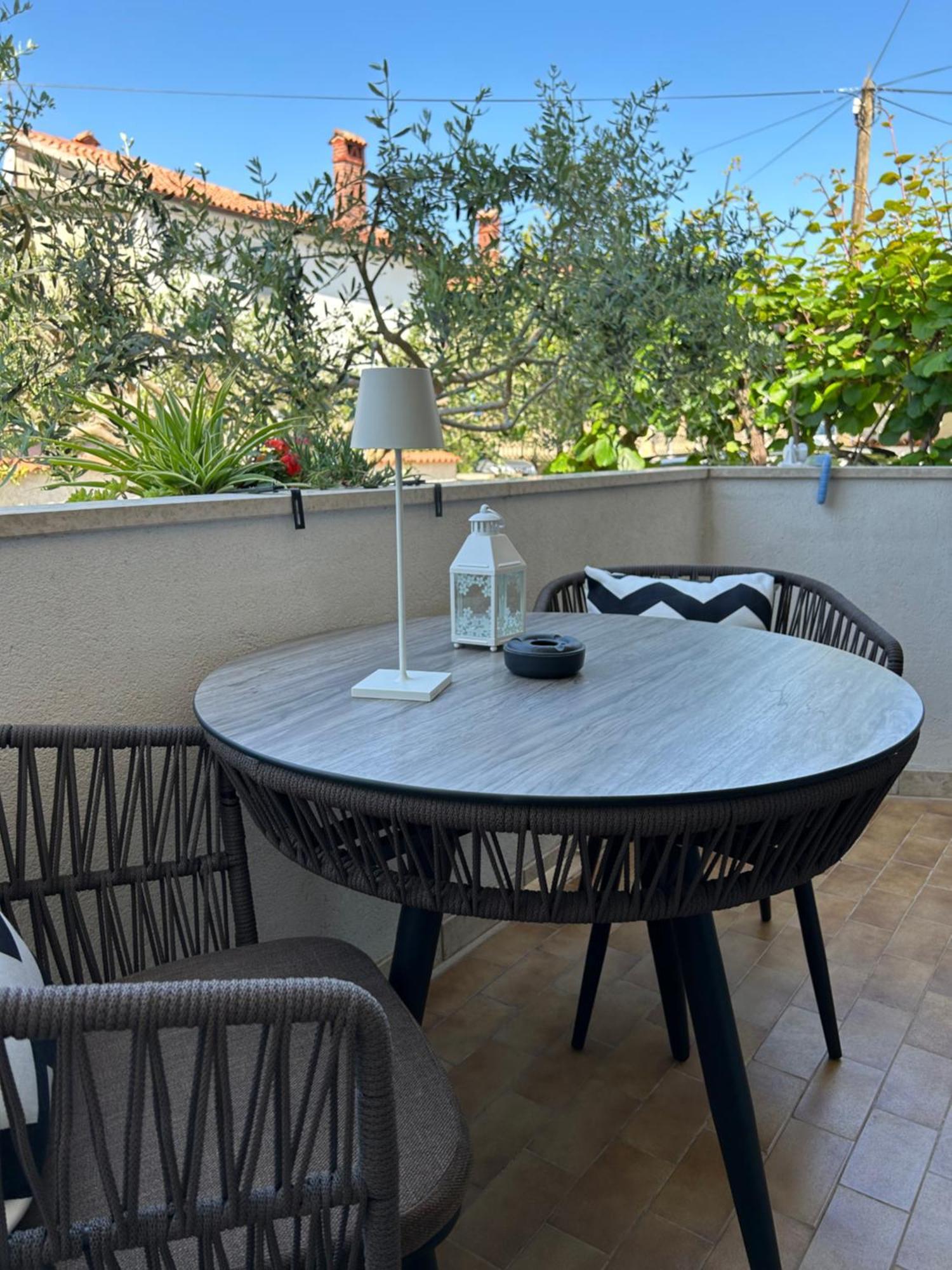 Apartment Corinne Garden