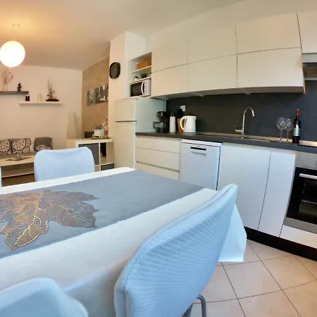 Corinne Garden Residence Novigrad Istria Buitenkant foto