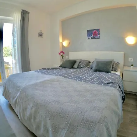Corinne Garden Residence Novigrad Istria Buitenkant foto